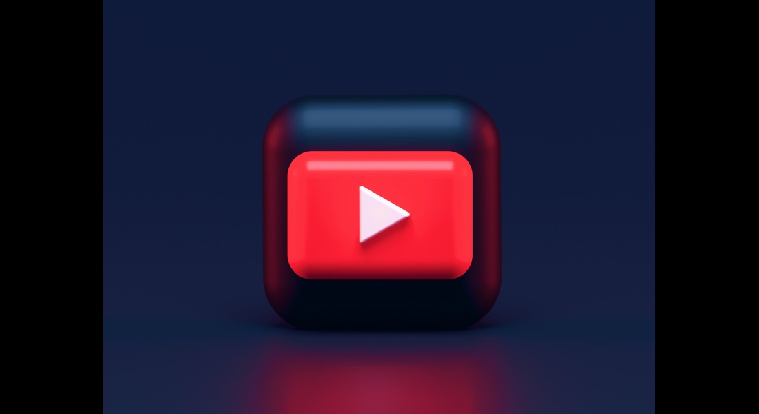 Why YouTube Thumbnails Design Matters More Than Your Title